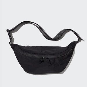 Uniqlo Black Crossbody Fanny Bag ✨like new✨